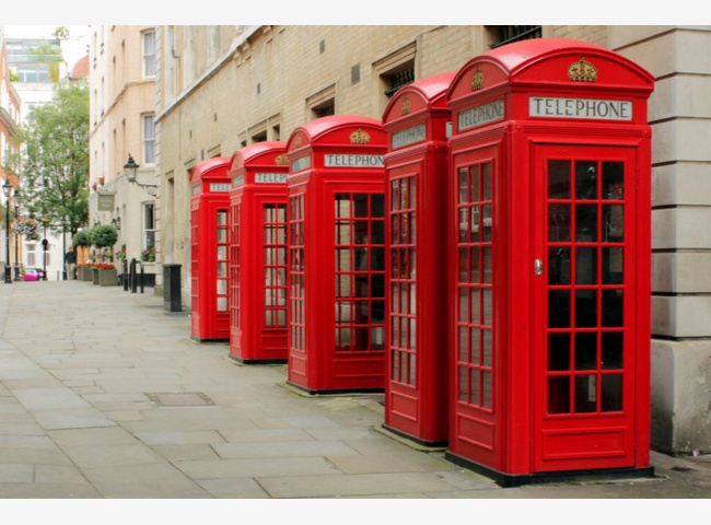 Знаменитые телефонные будки Лондона