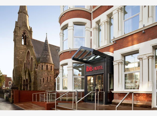 Отель 3* Ibis Belfast Queens Quarter Отель 3* Ibis Belfast Queens Quarter